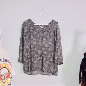 Old Navy Black White Pattern Blouse.